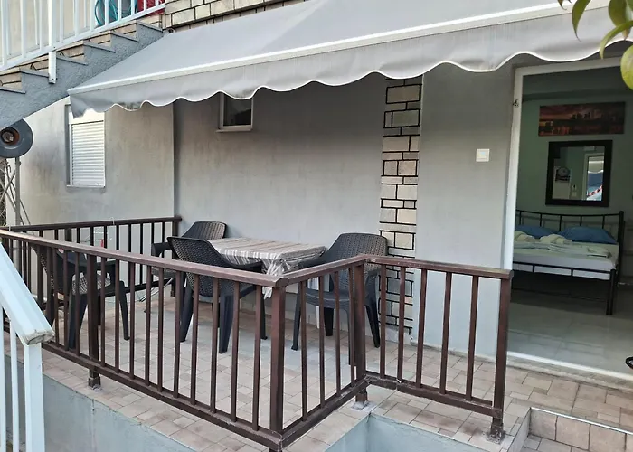 Grigoris House 아파트 Vrasná